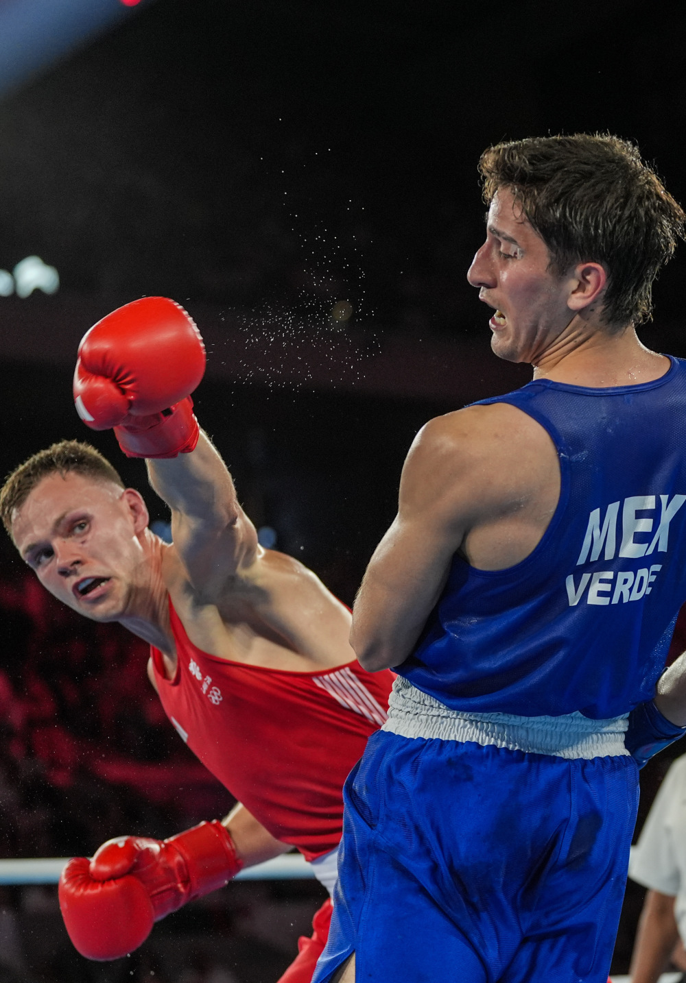 包含英国拳击选手在决赛中实现逆袭的词条 包含英国拳击选手在决赛中实现逆袭的词条