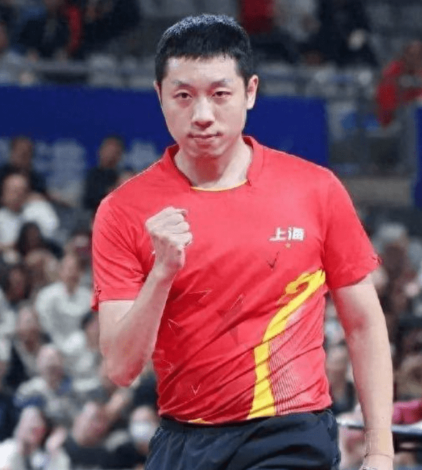 包含小将崭露头角，大放异彩，引人瞩目！的词条