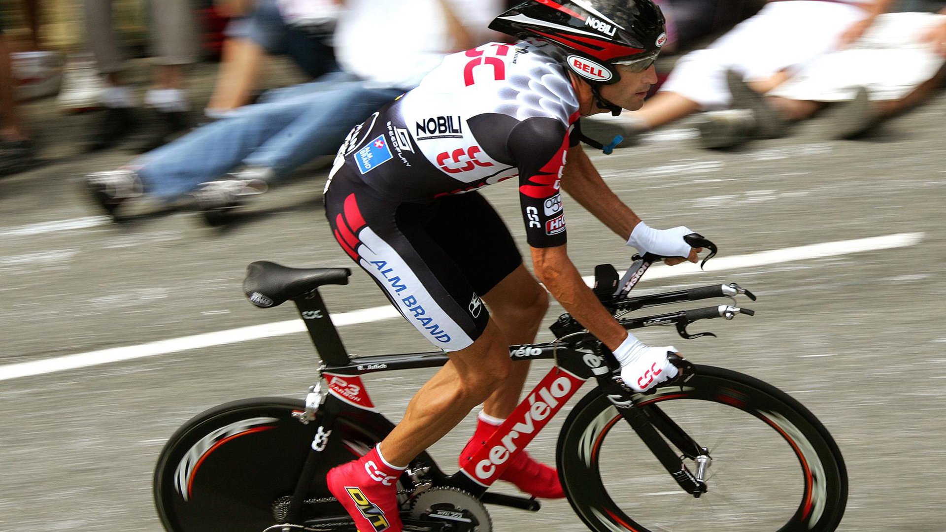 开云体育官方网站-绿茵场上的险胜与羽毛球场的新纪录，德国队惊魂泰国，李梓嘉刷新历史